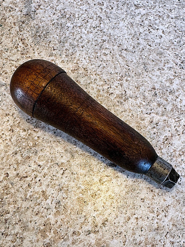 Vintage Unmarked Wood Handle Multi-Tool with 14 Bits – screwdriver punch chisel