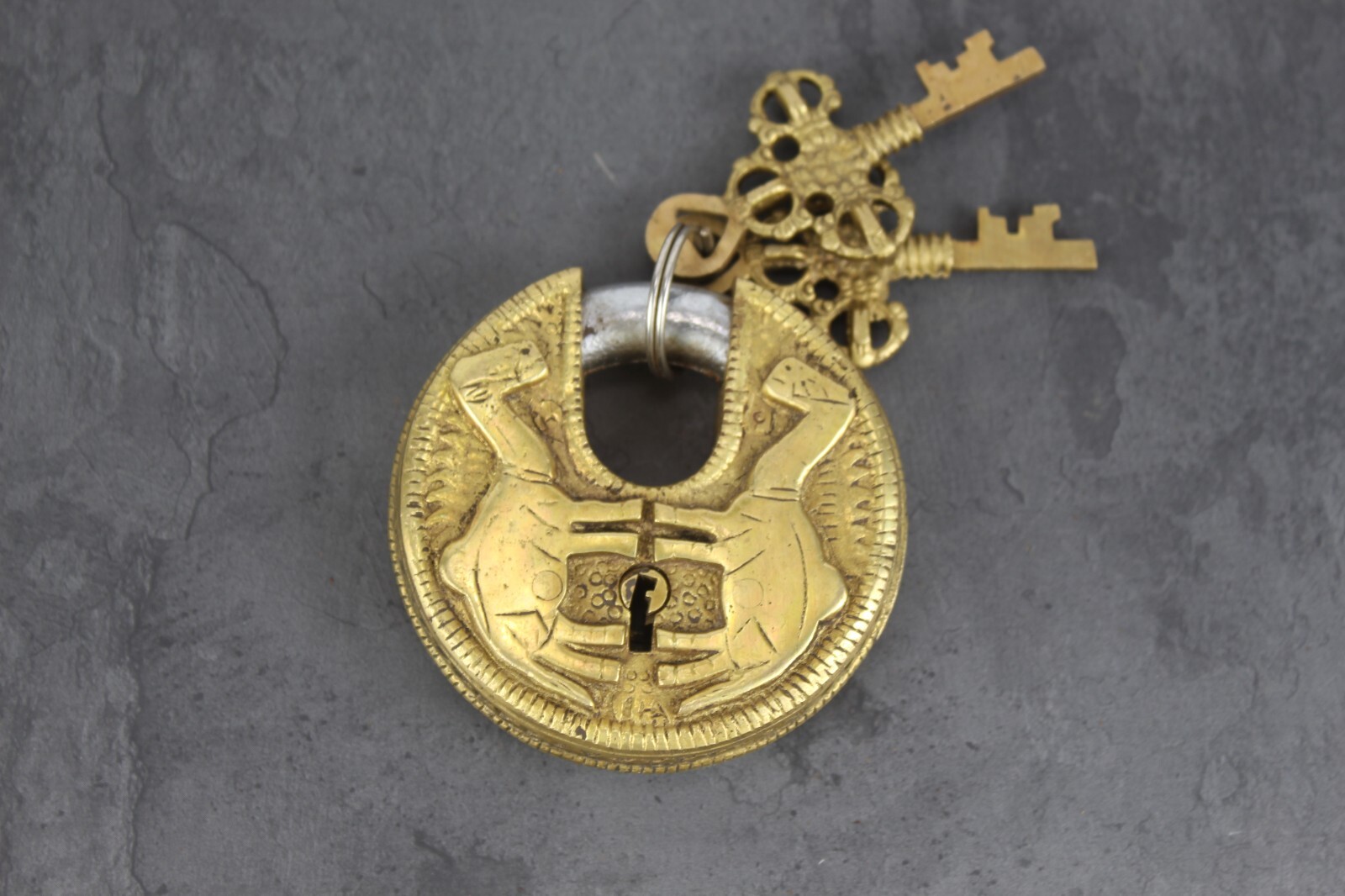 Round Brass Camel Padlock with Engraved Keys – Handmade Antique-Inspired Design