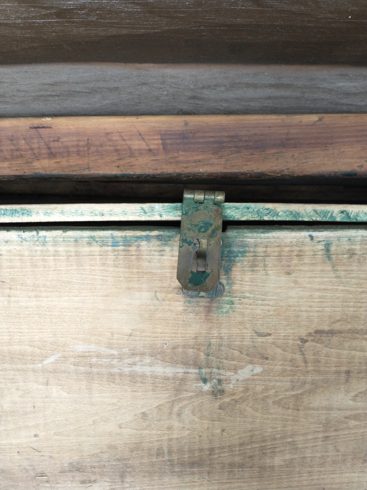 Primitive Antique Wooden Tool Box 32″ x 12″ Rustic Painted Carpenters Tote Chest
