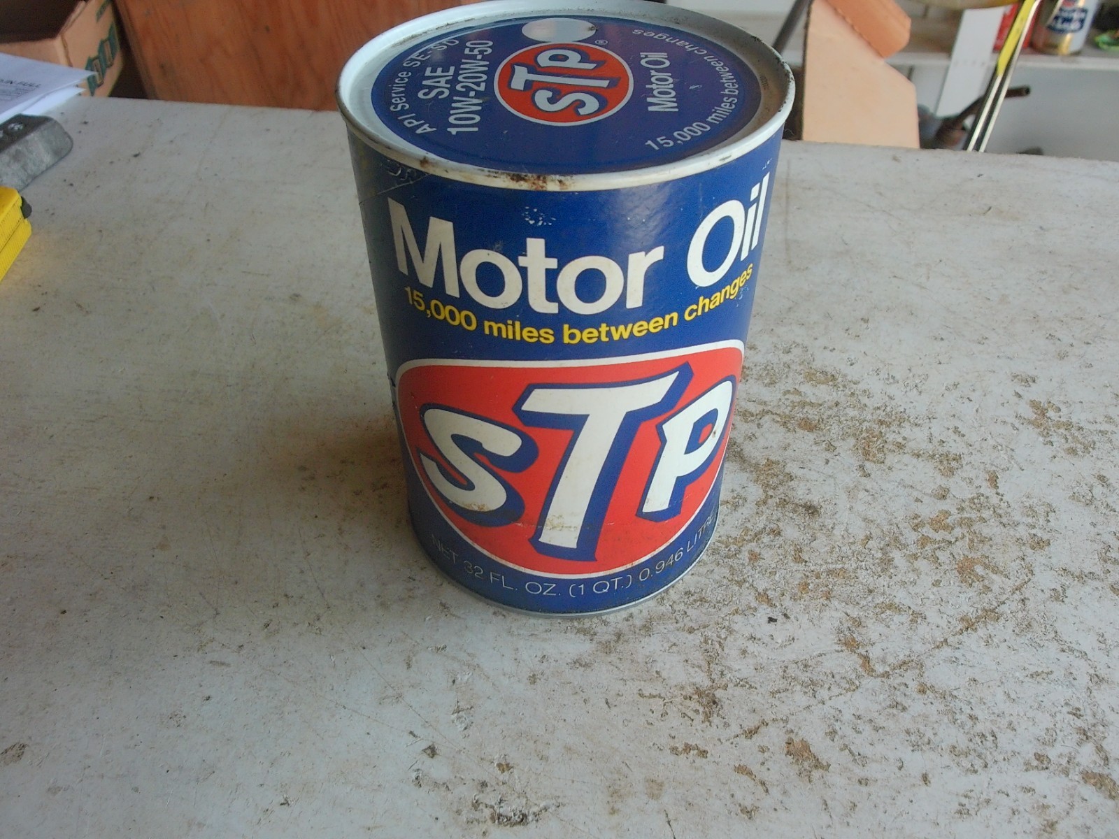 Vintage Full Quart Motor Oil Can STP Solid! Lot 26-33-B