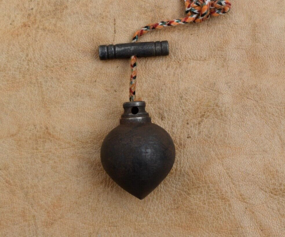 Iron Vintage leveling plumb bob collectible rustic tool salvage farm barn decor