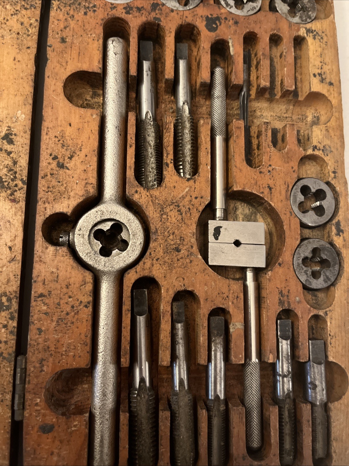 Vtg Tap & Die Set w/ Wood Case Lucky Brand Ace Mixed Brands 20 Pieces