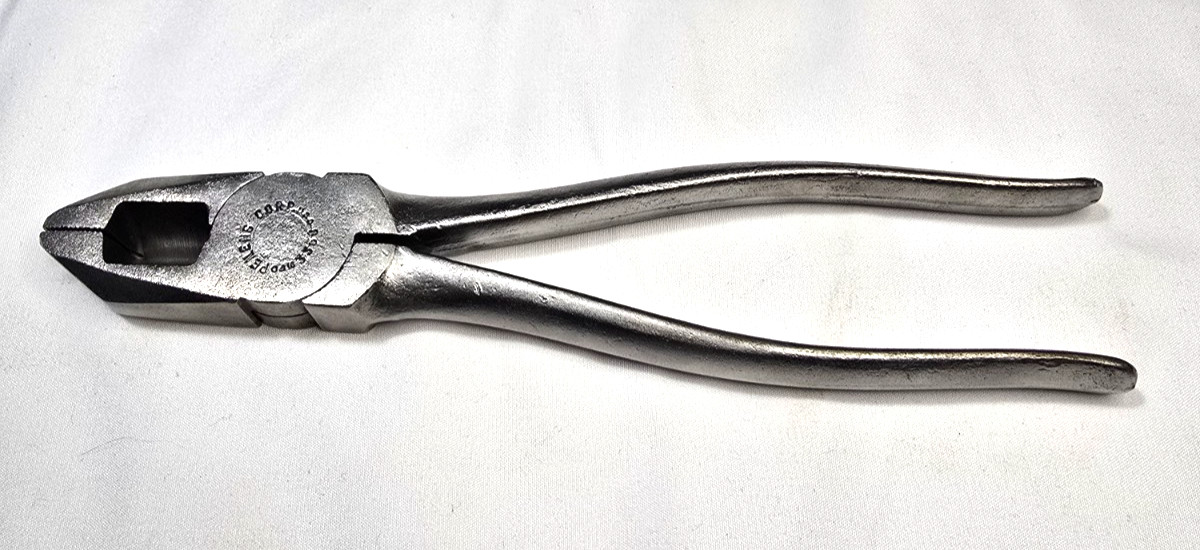 1940s PENENS CORP 8 1/2″ Length Lineman’s Pliers #3358 USA