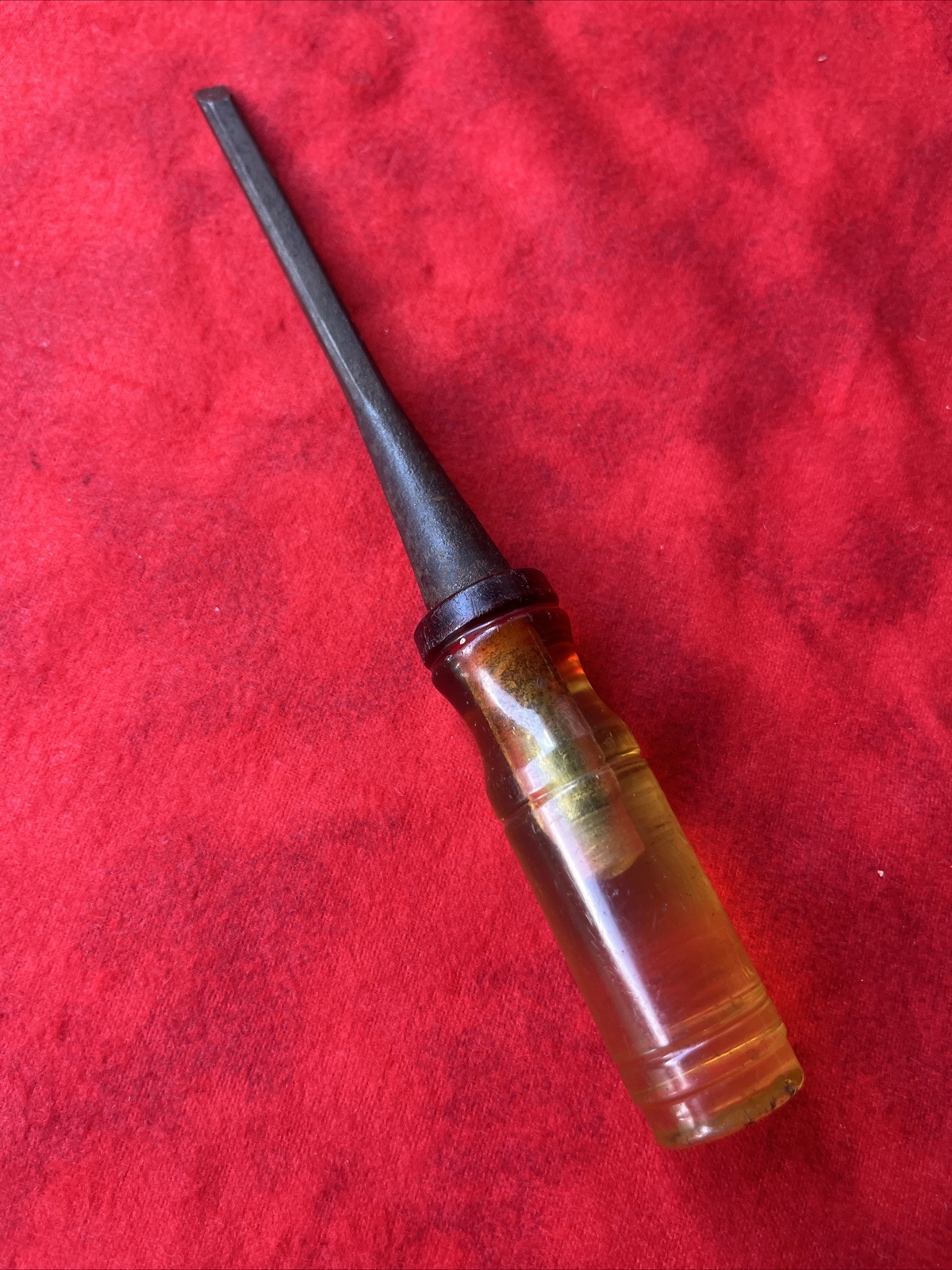 VINTAGE 1/4″ CHISEL w/ CLEAR YELLOW HANDLE (t76)