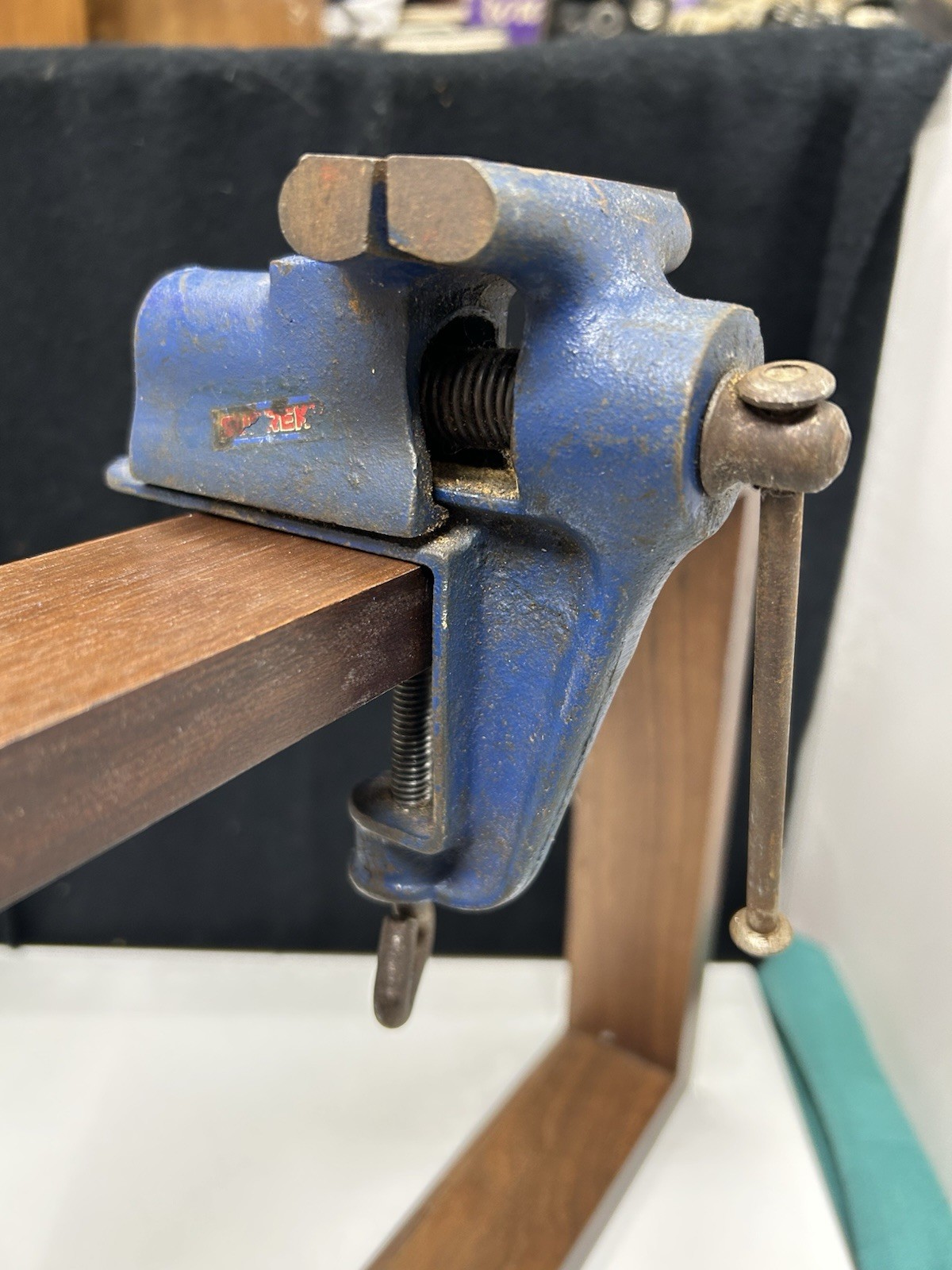 Vintage Blue Clamp On Bench Vise Hobby/ Jewelry/Machinist 2.2 Lbs
