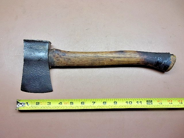Snow & Nealley Co. Vintage 1 1/2 Lb. Hatchet Tool 3″ Edge Bangor Maine USA LQQK!