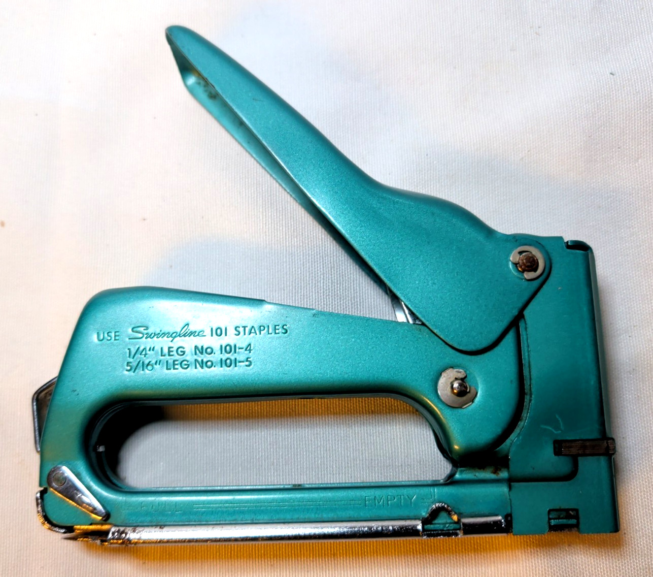 1960’s SWINGLINE 101 TEAL Staple Gun High Compression/built In Staple Extractor