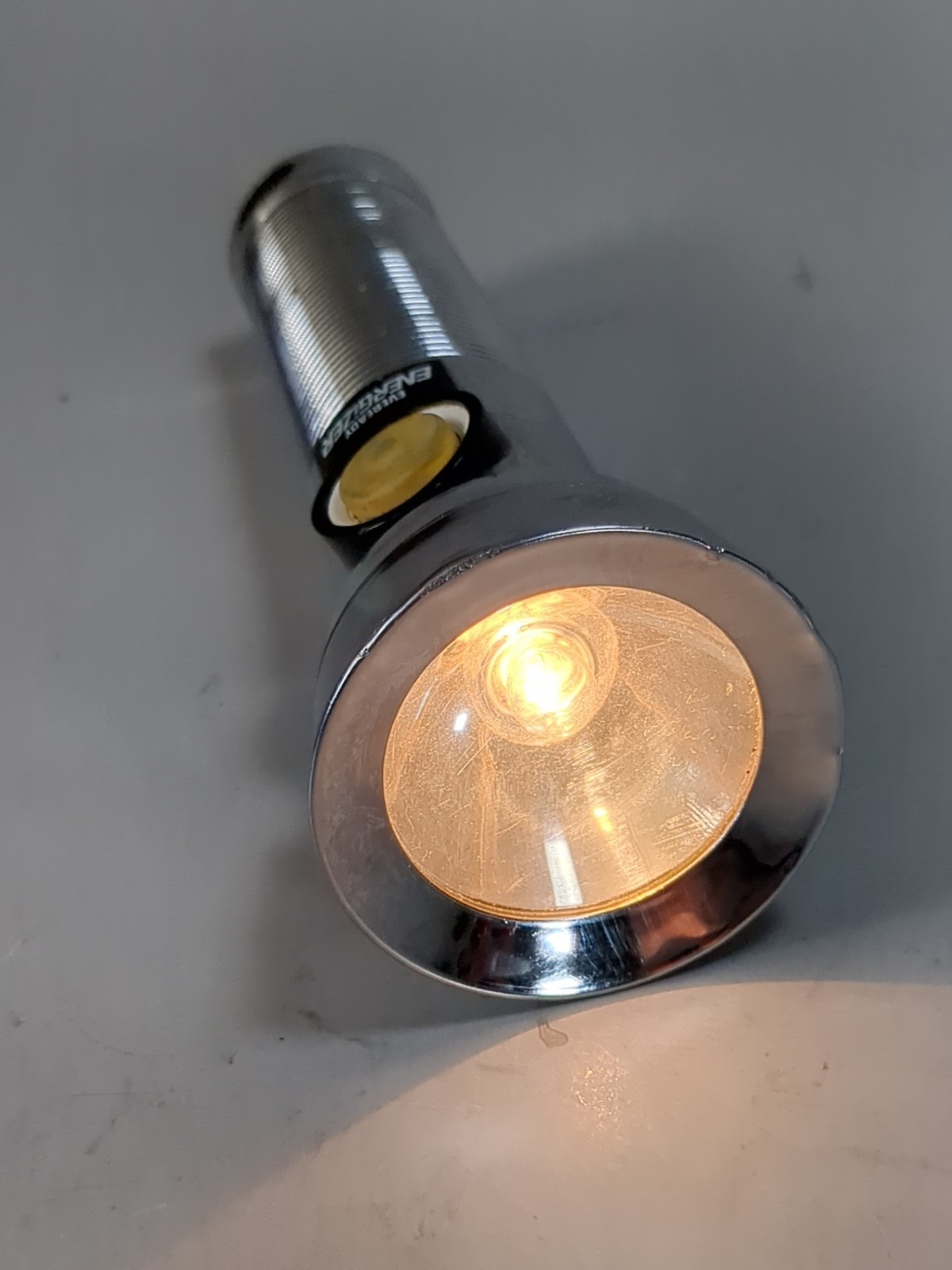 Vintage Energizer Eveready Chrome Metal Flashlight Ribbed Barrel Heavy Duty