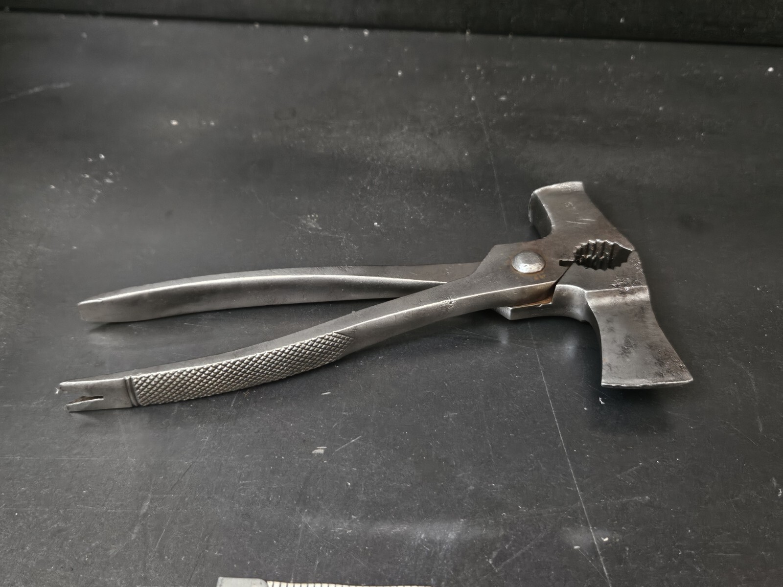VINTAGE STAHL GERMAN MULTI TOOL PLIERS HATCHET HAMMER PRYBAR PULLER SCREWDRIVER