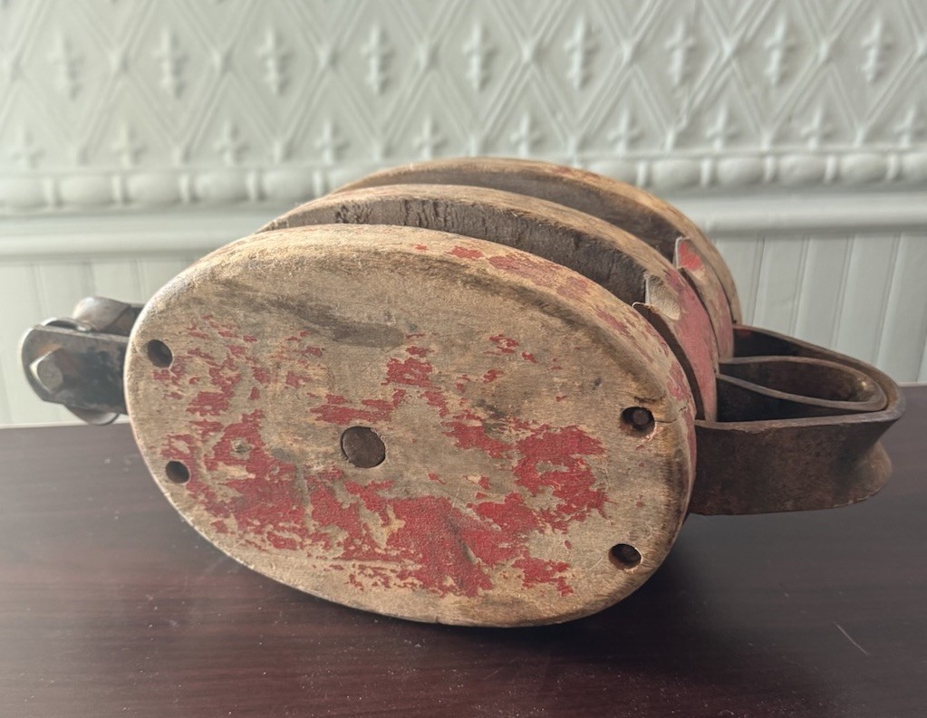 Antique Western Lock Co. Pulley Red Paint Grunge Barn Rustic Machine Boats Etc