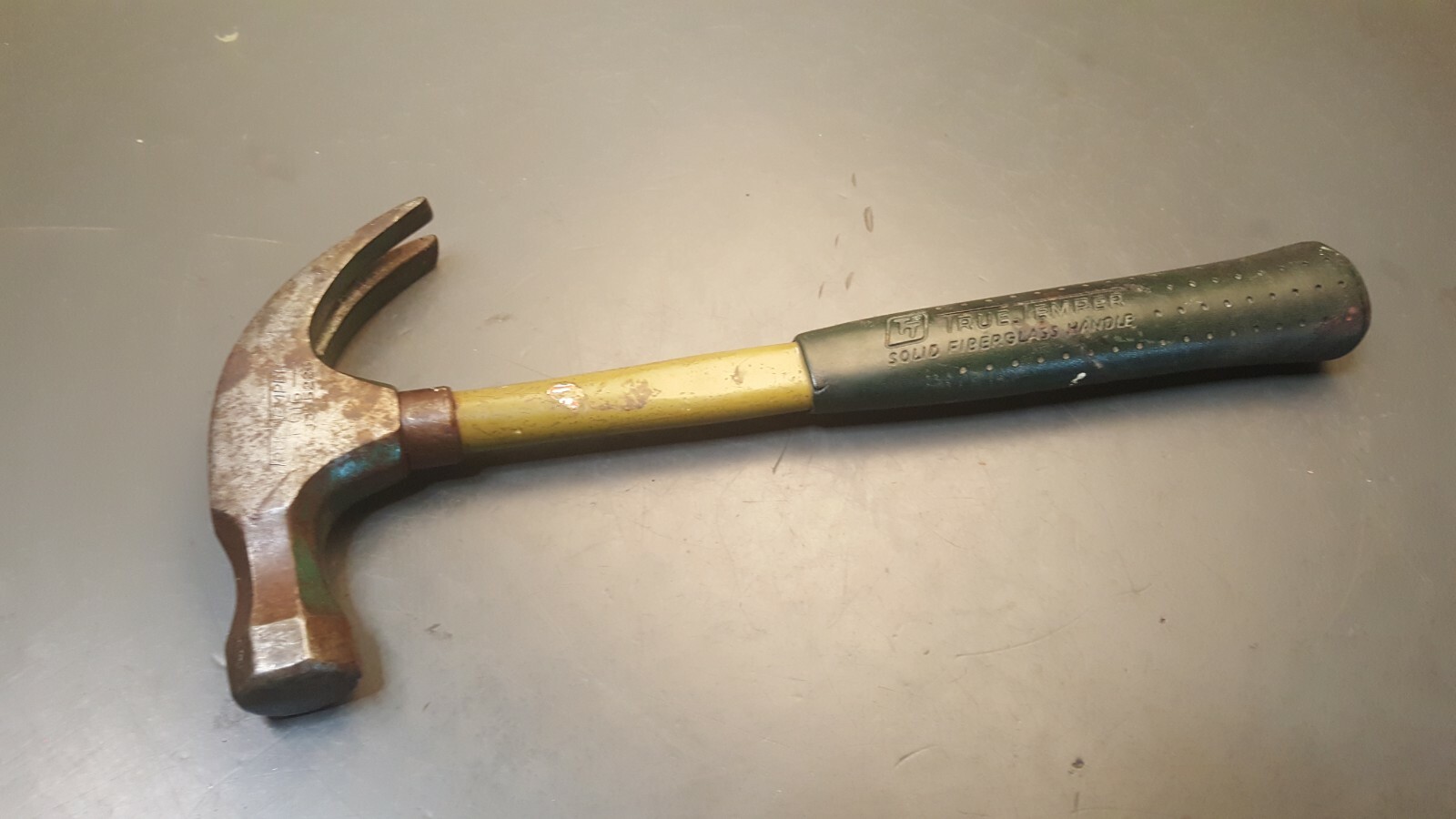 Vtg True Temper Claw Hammer No. FG16 Fiber Glass & Rubber Handle Octagon Neck
