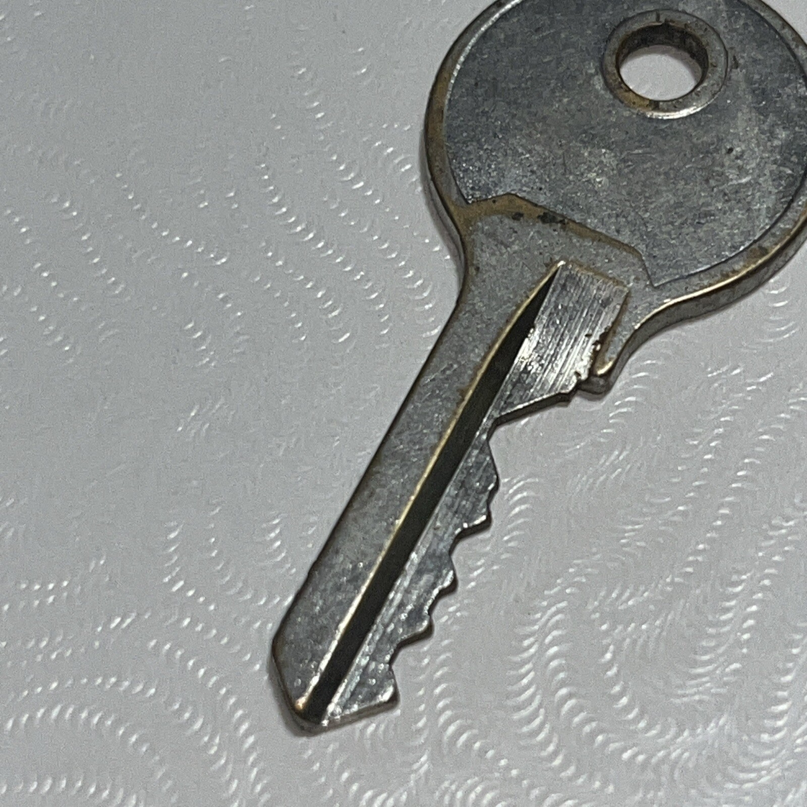 Vintage B 235 Key