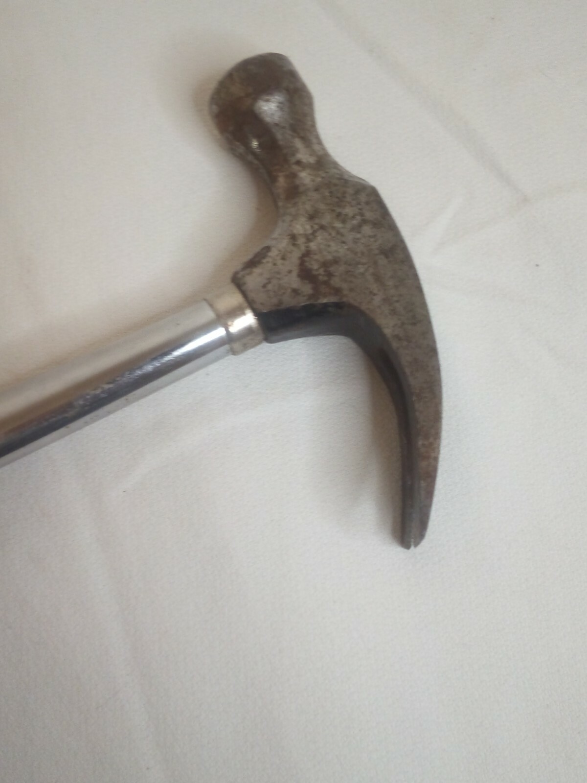 Vintage Steel Shaft Hammer 16 oz Curved Claw Hard Rubber Hand Grip Unmarked