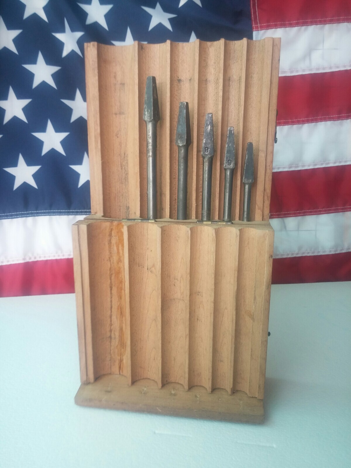 Vintage Wards Master Quality Auger Drill Bit Set 5 Piece w Wood Box 1/4″ to 3/4″