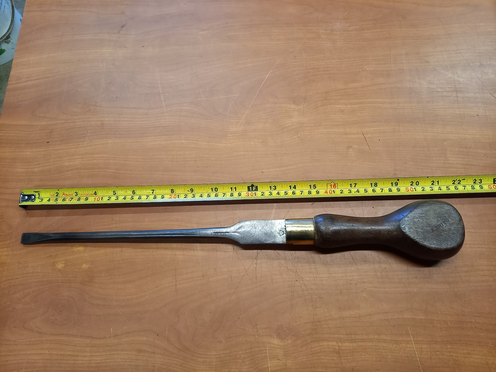 A Rare Vintage Ivanhoe Large 21″ Turnscrew Screwdriver Ex Vint Cond
