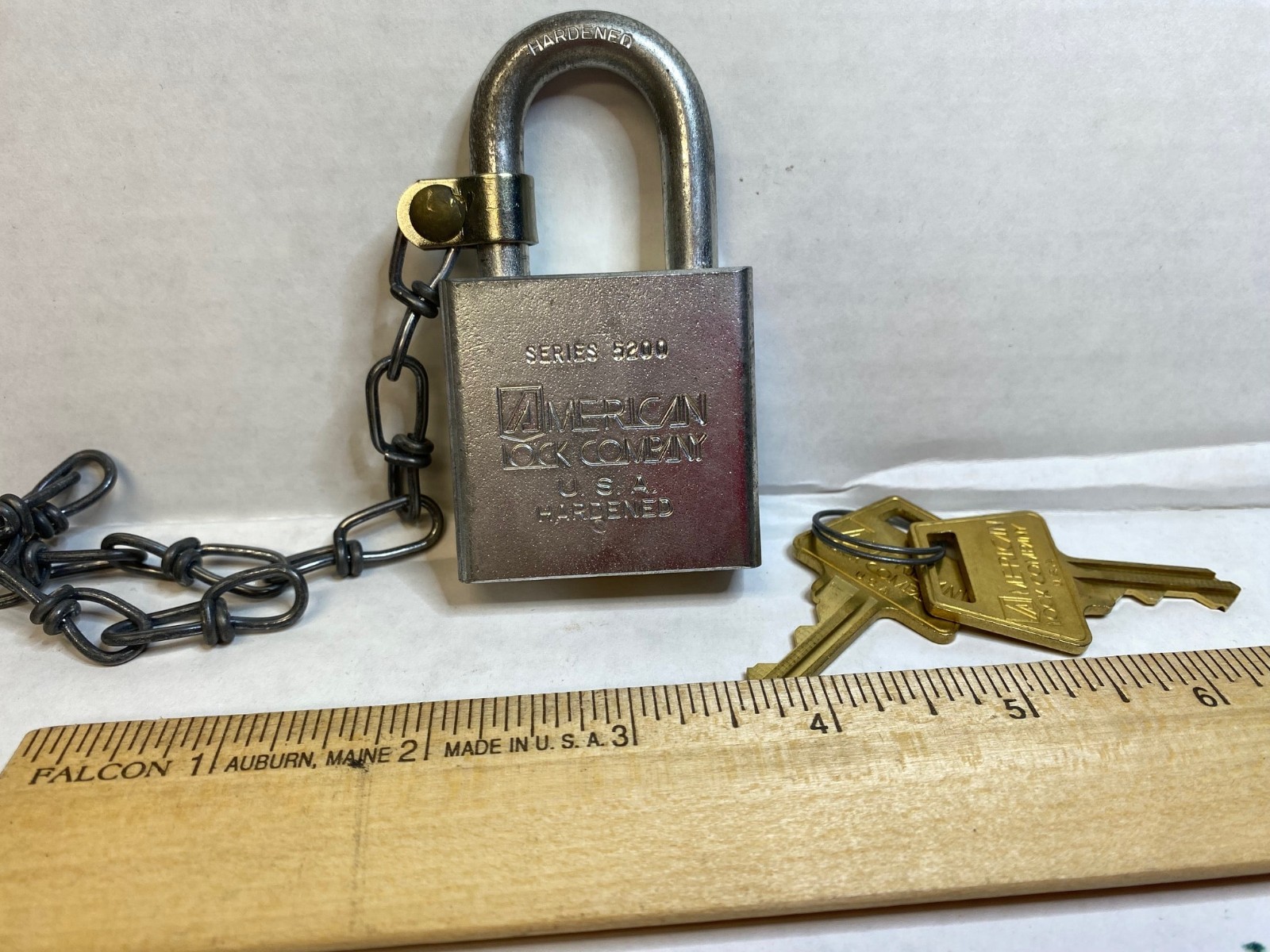 American Padlock /w chain and Keys, NEW