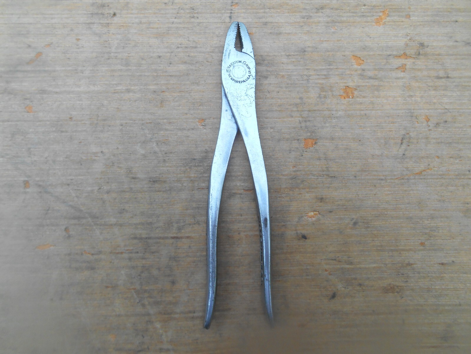 NO. 5 VACUUM GRIP PLIERS , 4-1/2″ , USA