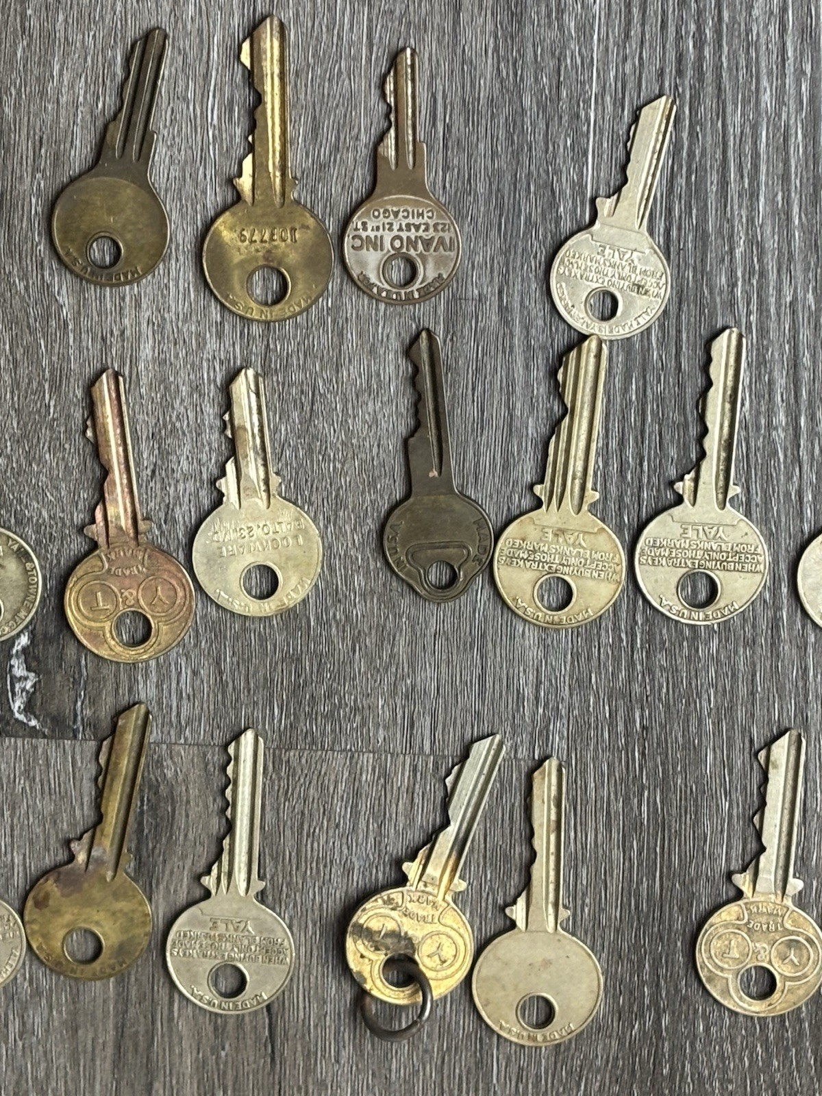 Lot Of 24 Various Vintage YALE Keys