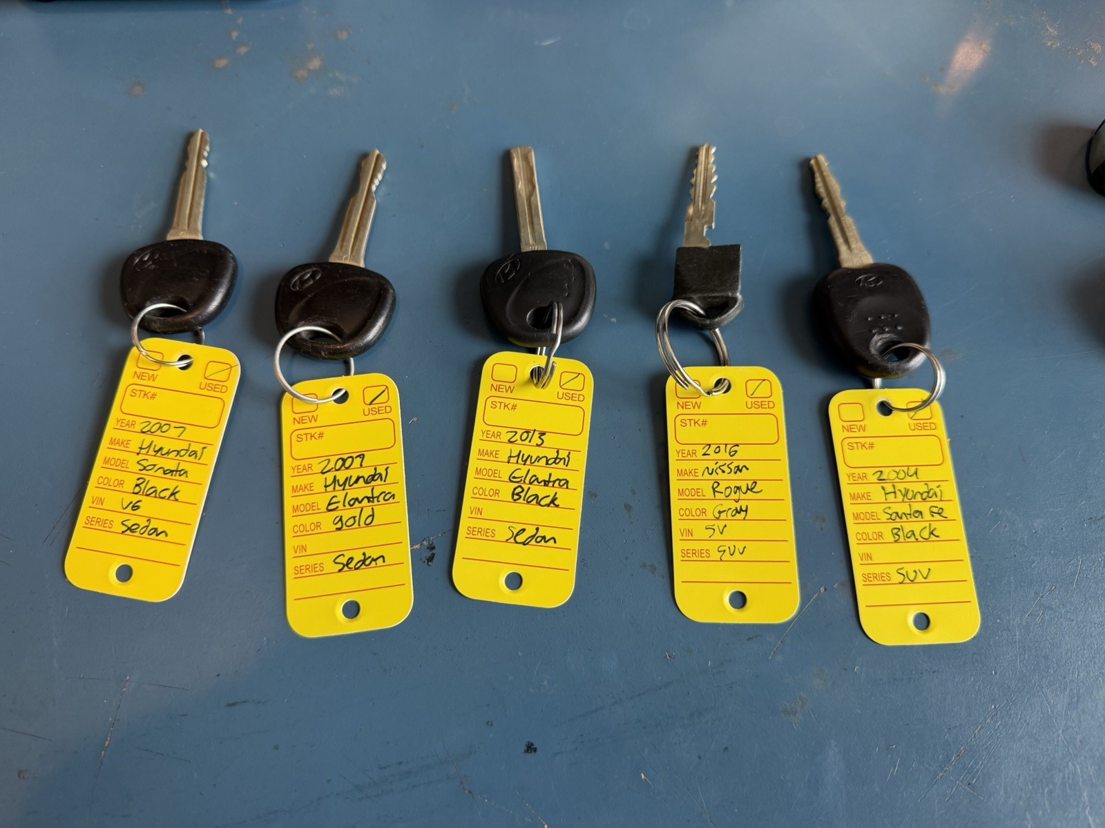 Random Multiple Car Key Lot Misc Brands Mixed Lot of Keys Some Vintage Used