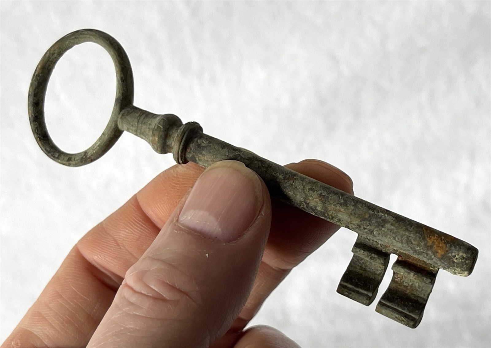 Large ~10cm Antique French Skeleton / Collectable / Escape Room Key #g0-483