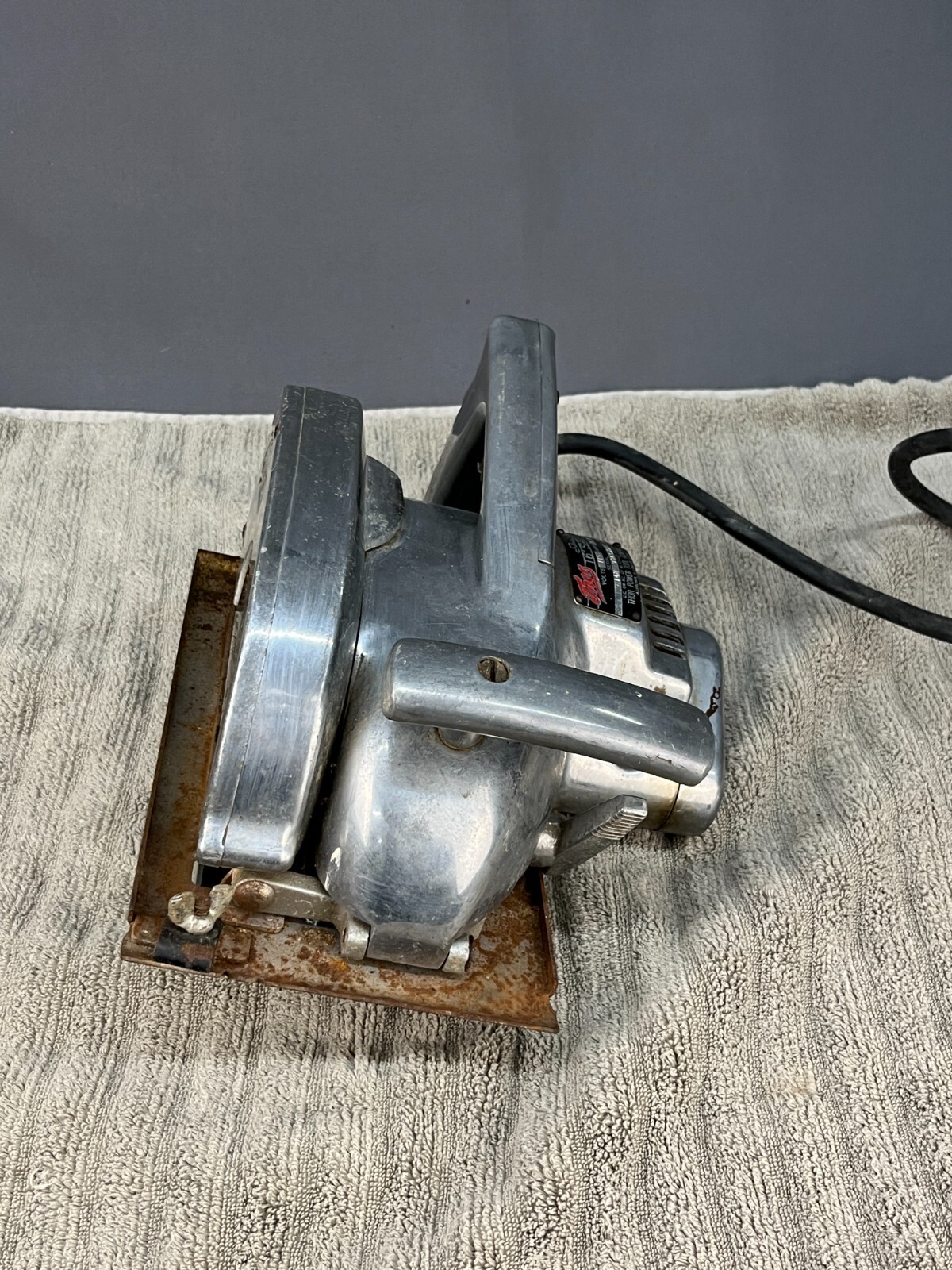 RARE Vintage Thor 6″ Speed Saw 6.5 Amp with Case + Attachments; MOD Mid Century