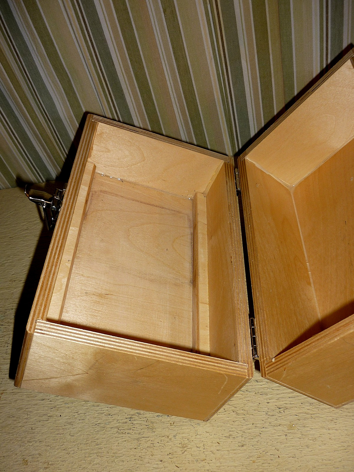 Specialized WOODEN TOOL BOX. Custom Handmade 1/2 ” pine. Sturdy build. 11×6.75×7
