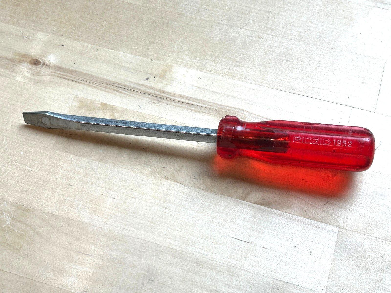 Vintage Ridgid Flathead Screwdriver 1952 – Red Handle – * name inscribed
