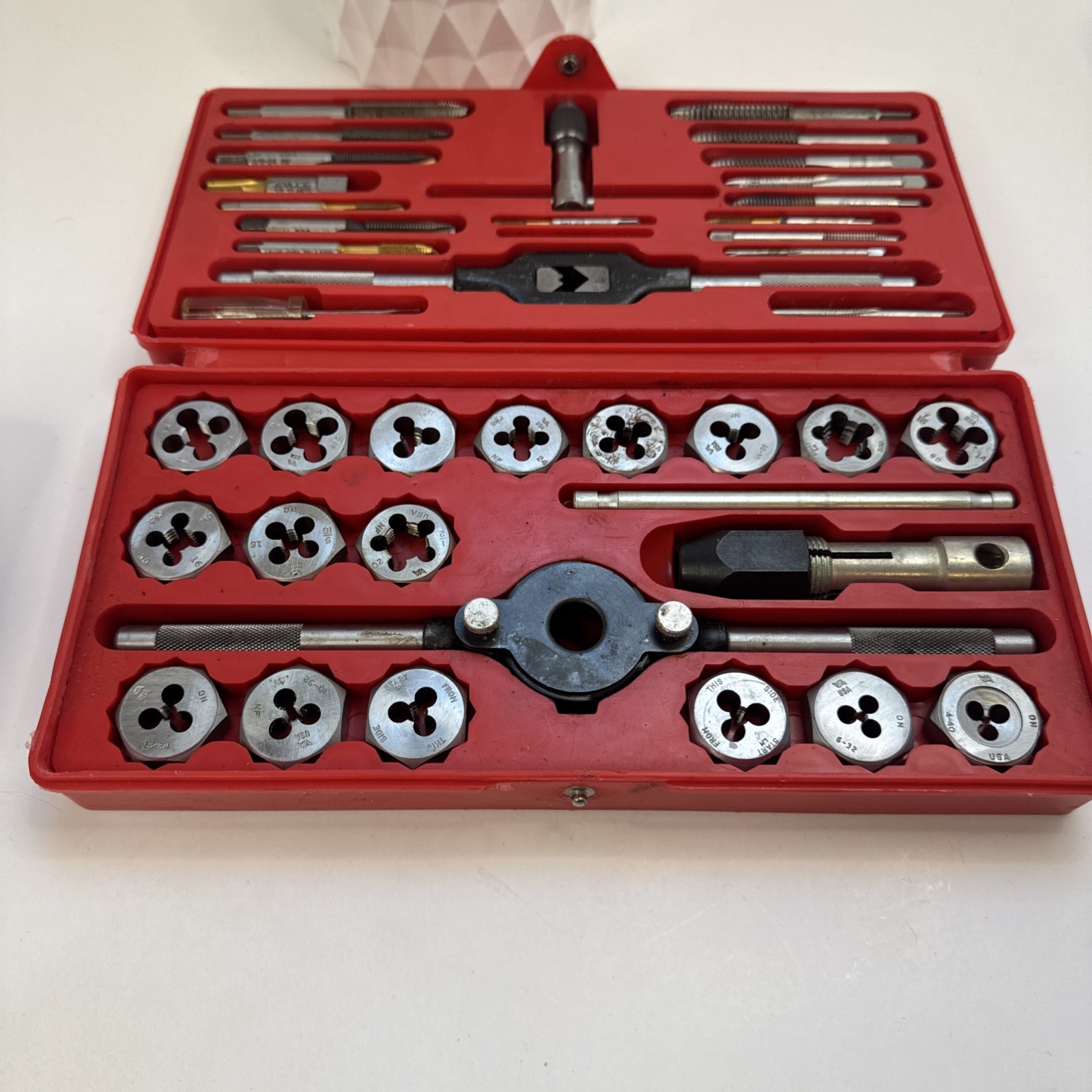 Vermont American Super Mechanics 40 Piece Taps And Dies Used 21720 (6040) 16-20