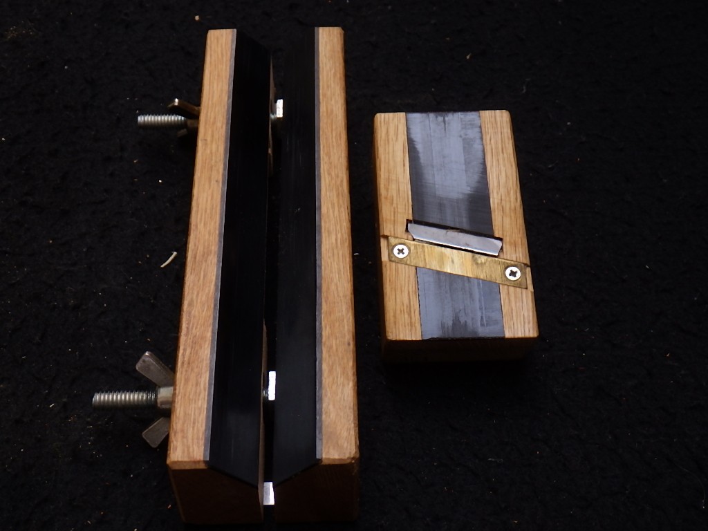 Japanese Chamfer Plane Kanna Aokuchi Jizai Kakumen Sakura Tomoe Woodworking Tool