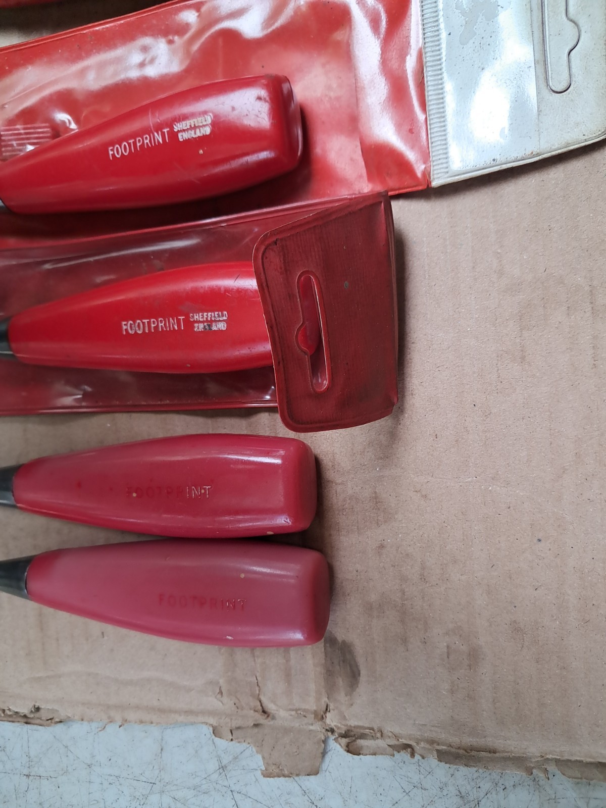 Mixed Lot of Footprint Wood Chisels 10 x Bevel Edged & 2 x Firmer Chisels
