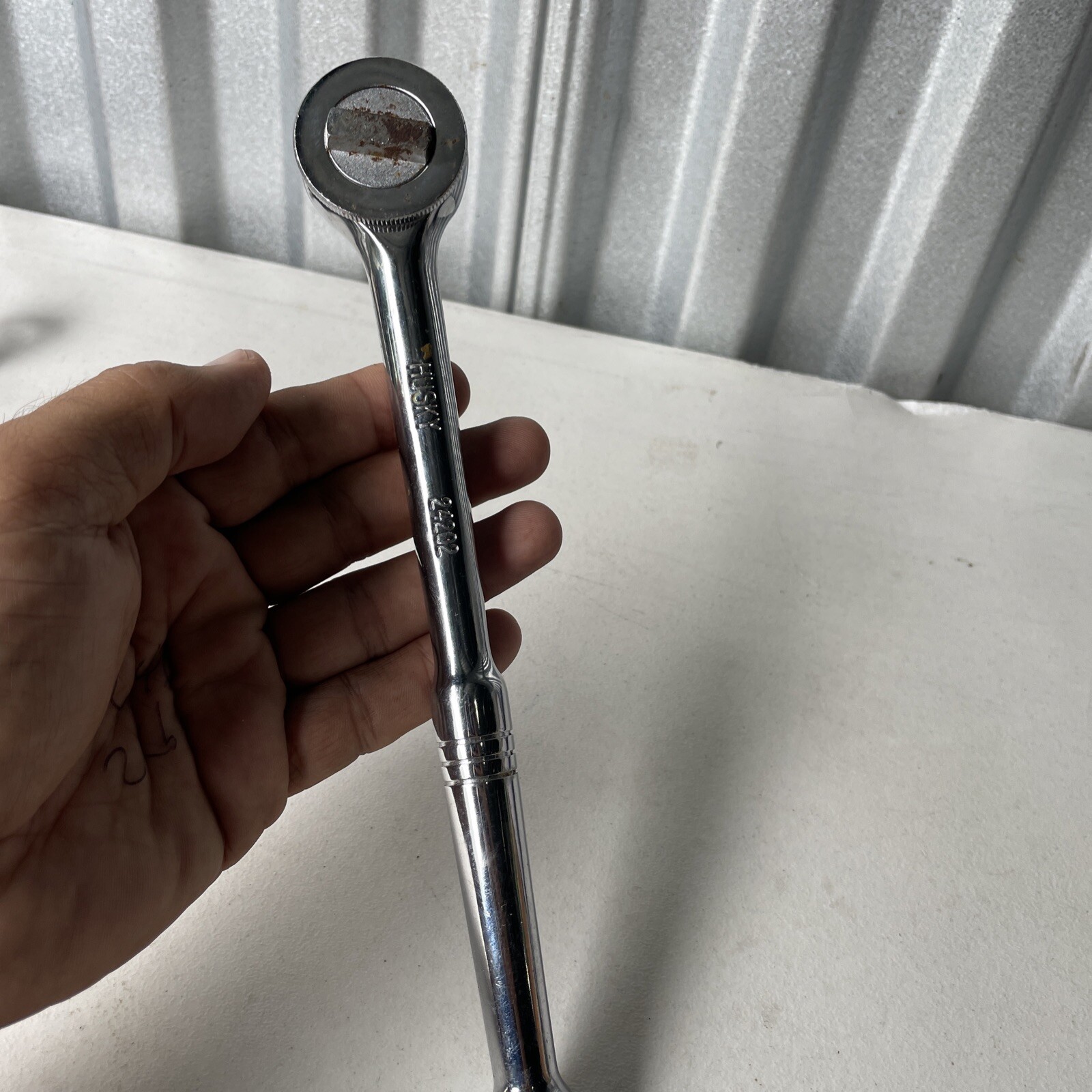 Husky 24202 10” Length 1/2” Drive ratchet (t9)