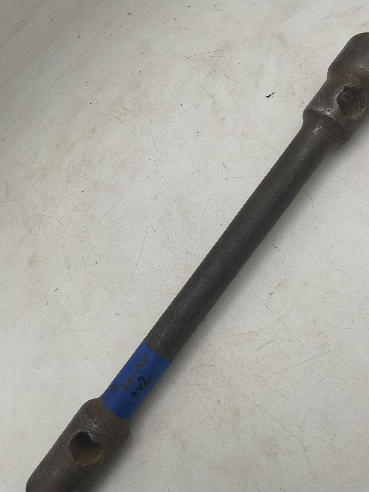 Ken-Tool TR2 32502 16″ Truck Wrench 1″ & 1-1/4″ 6Pt. Box Ends – 13/16″ Inner Box