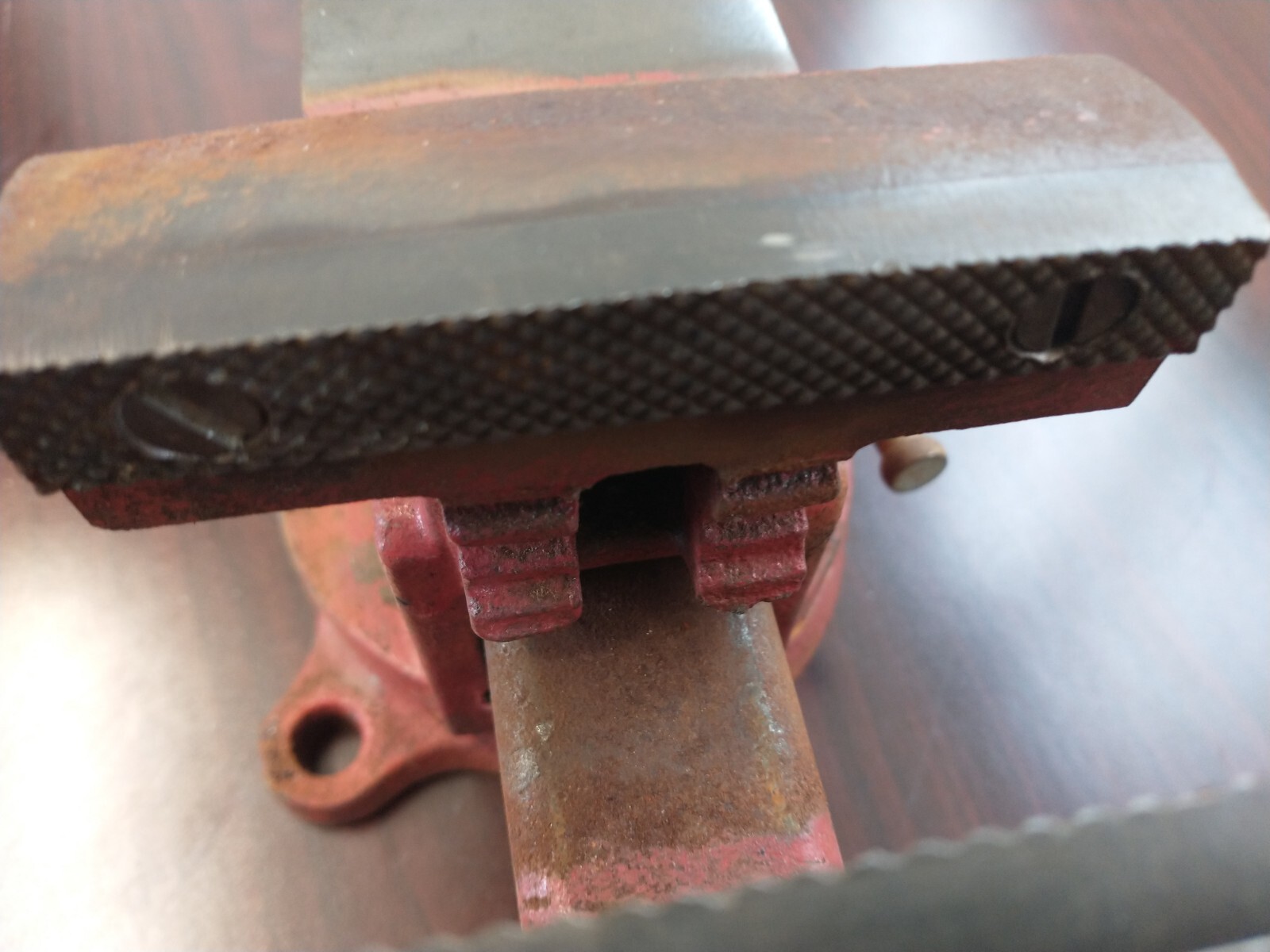 Columbian D43-1/2- M4 3 1/2 in. Jaw Swivel Bench Vise USA nice shape