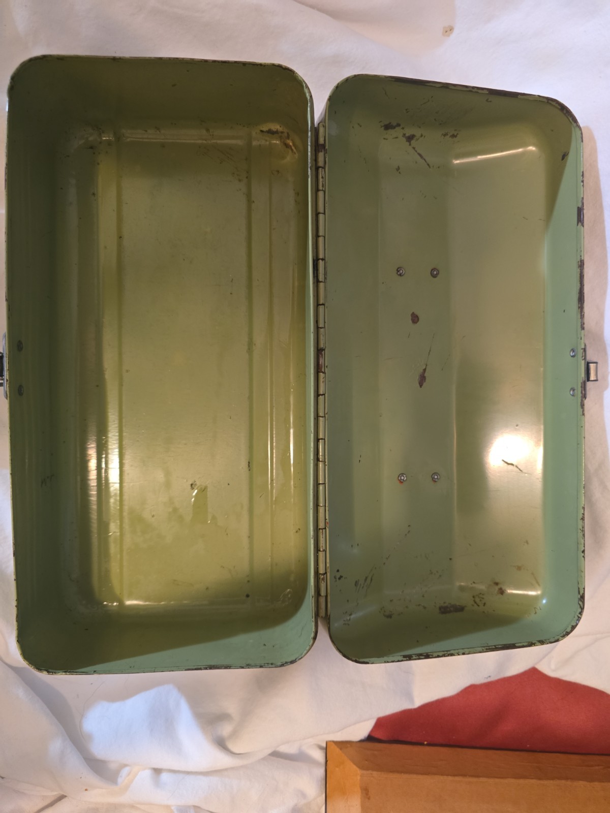 Vtg 40’s/ 50’s Porter? Sage Or Olive Green Metal Tool Box/ Tackle Box 13.25″ L