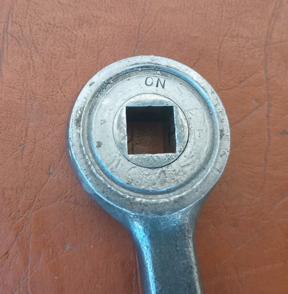 VINTAGE OTC OWATONNA TOOL CO 1/2″ DRIVE RATCHET H-161 WITH REMOVABLE PLUG USA