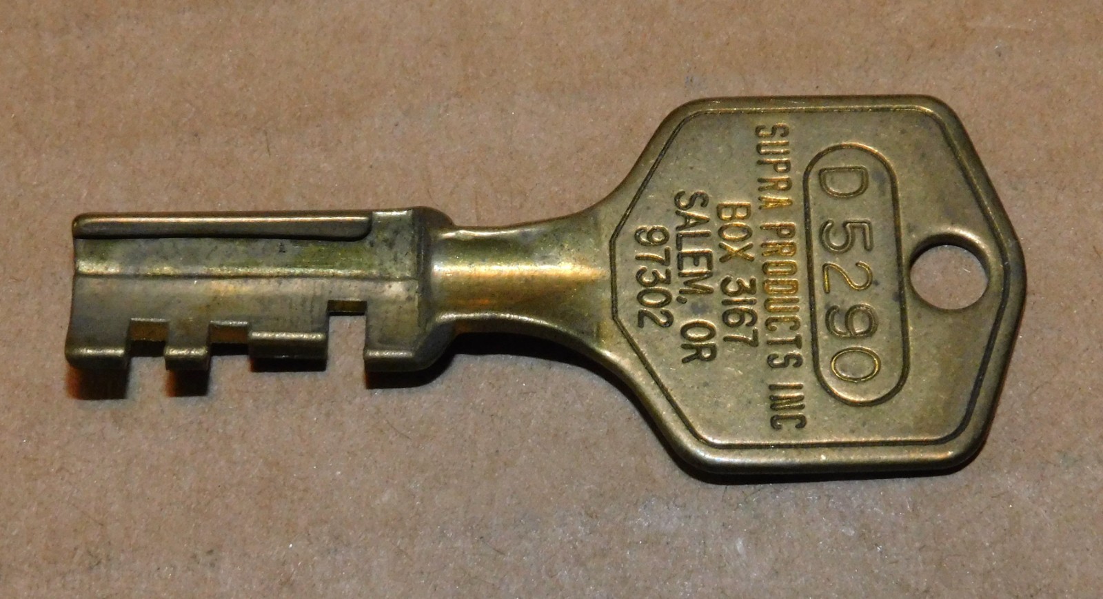 Vintage Supra Products Inc Box 3167 Old Brass Key D5290