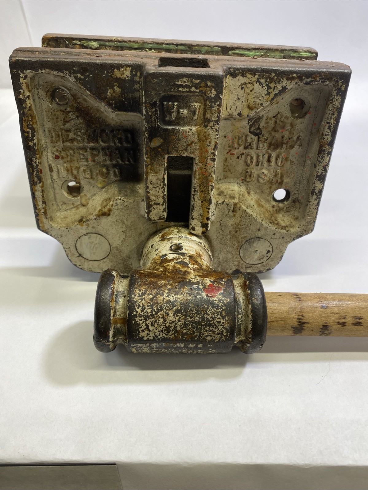 Vintage HEAVY Desmond Stephan W7 Wood Workers Under Bench Vice