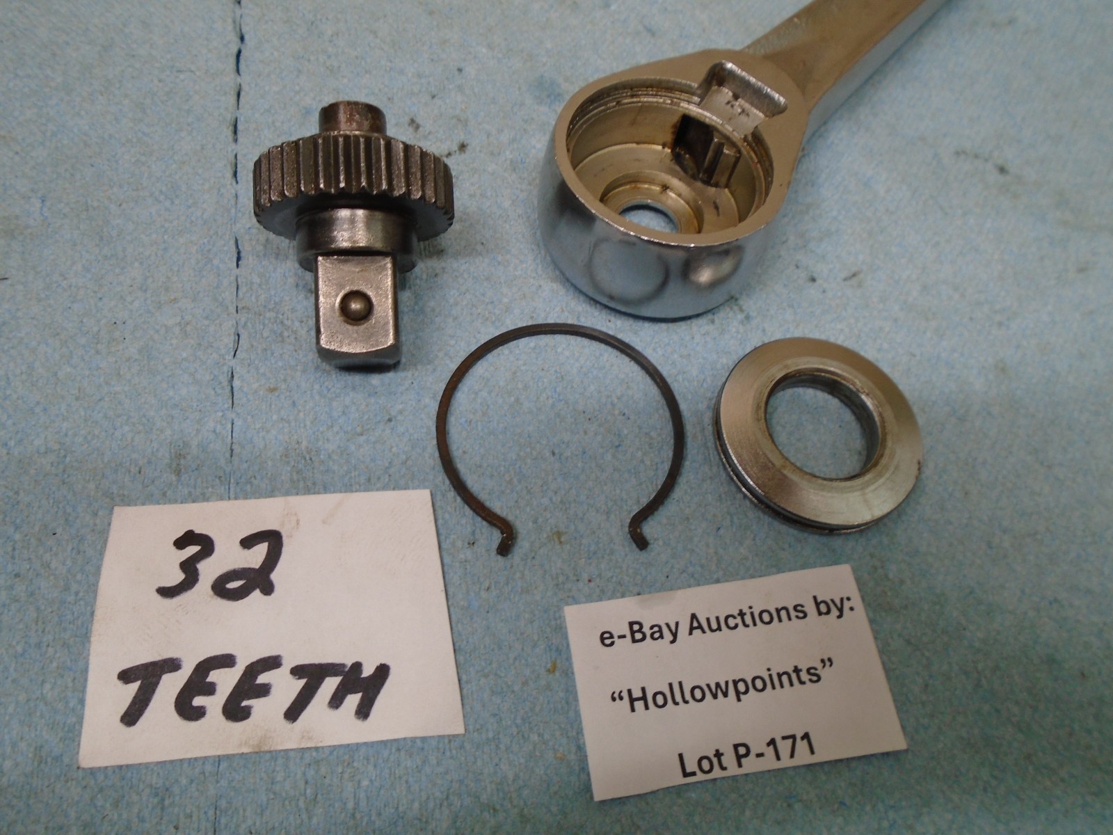 Craftsman USA #44985 V Date Push Button Ratchet 1/2″ Drive 32 Teeth Gear P171