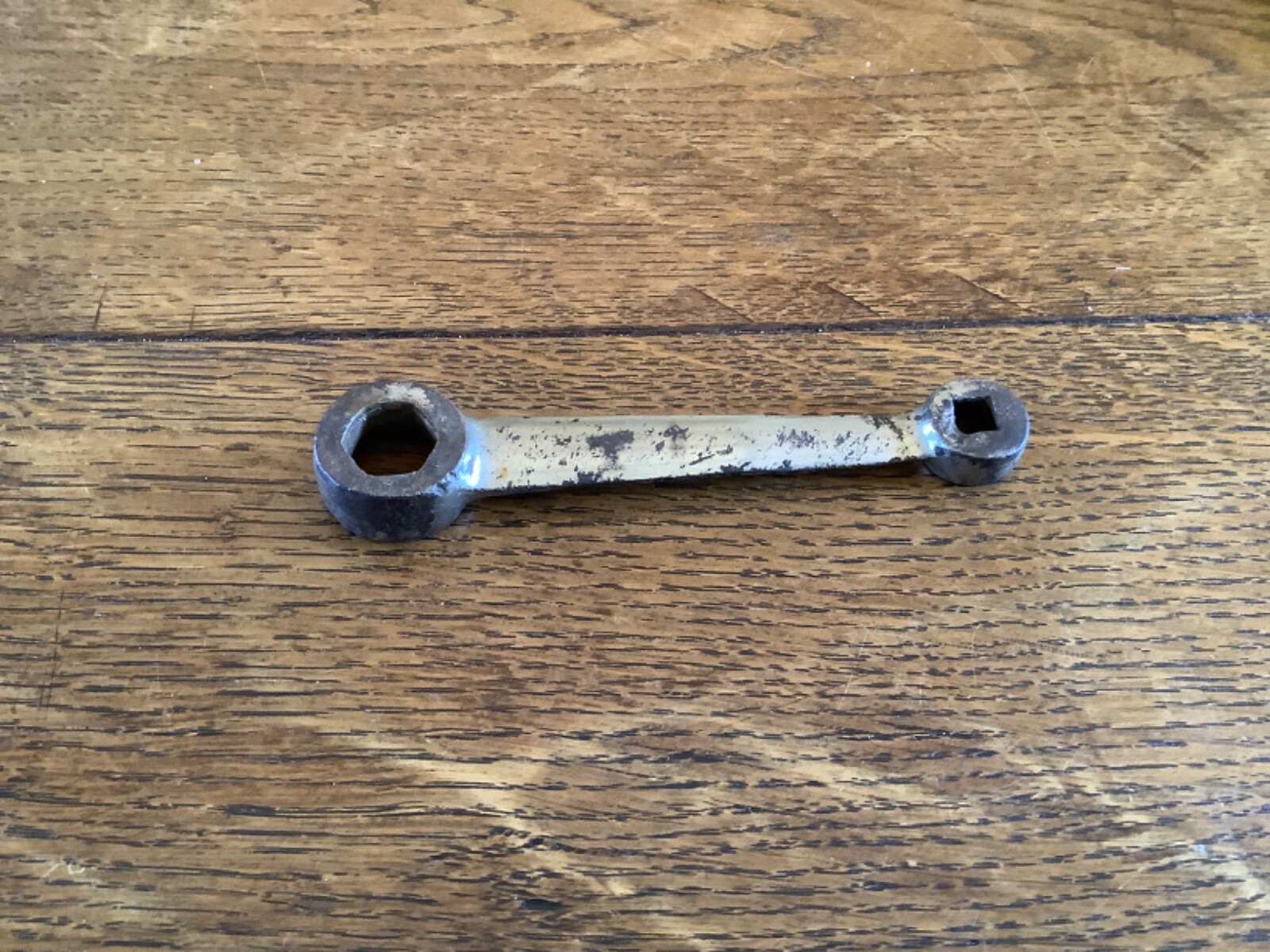 Vintage Rover 4 in 1 multi tool spanner. Rover branded. Approx 5 inches long