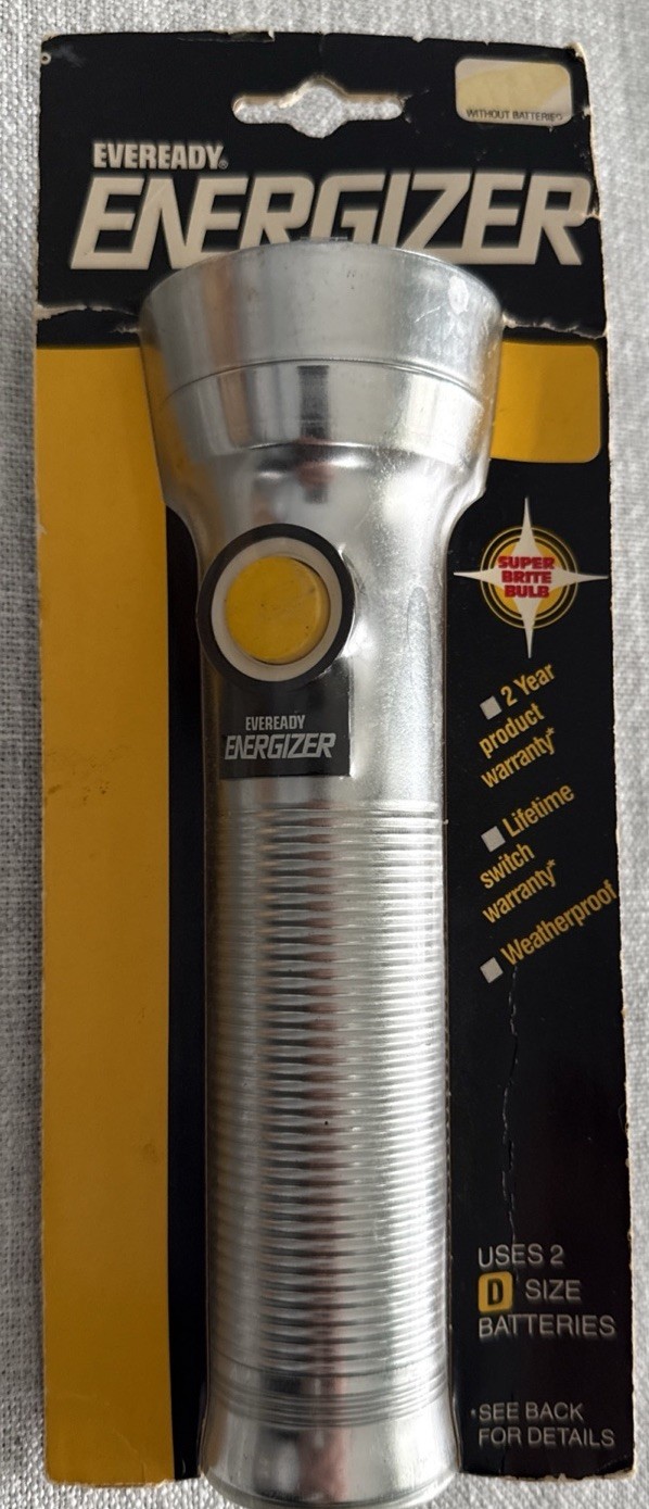 Vintage Eveready Energizer 2D Cell Flashlight Chrome Ribbed US NEW / SEALED