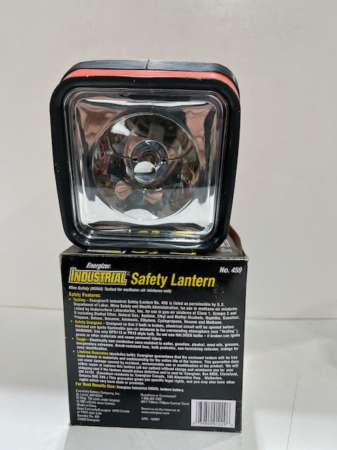 Unused Vintage Eveready #459 Industrial Safety Lantern, Floating Flashlight 6v