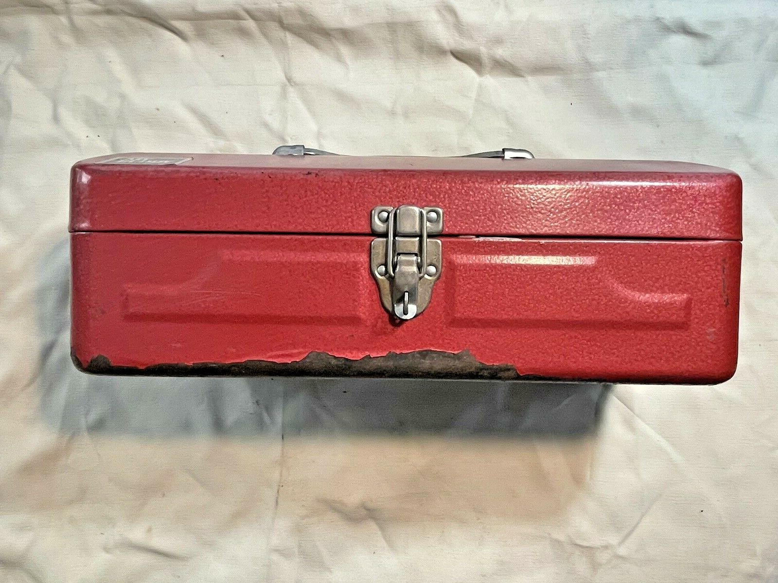 VINTAGE 15” DARK RED MY BUDDY METAL TOOL BOX with Lockable Latch