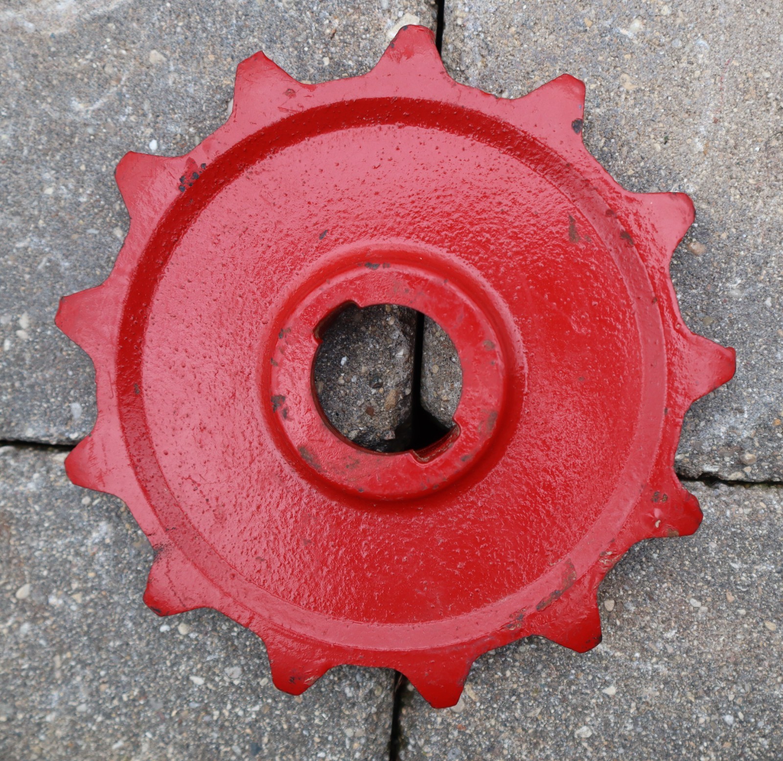 Lot of 2 Rustic Farm Implement Sprockets ~ Gears in Red & Green Paint