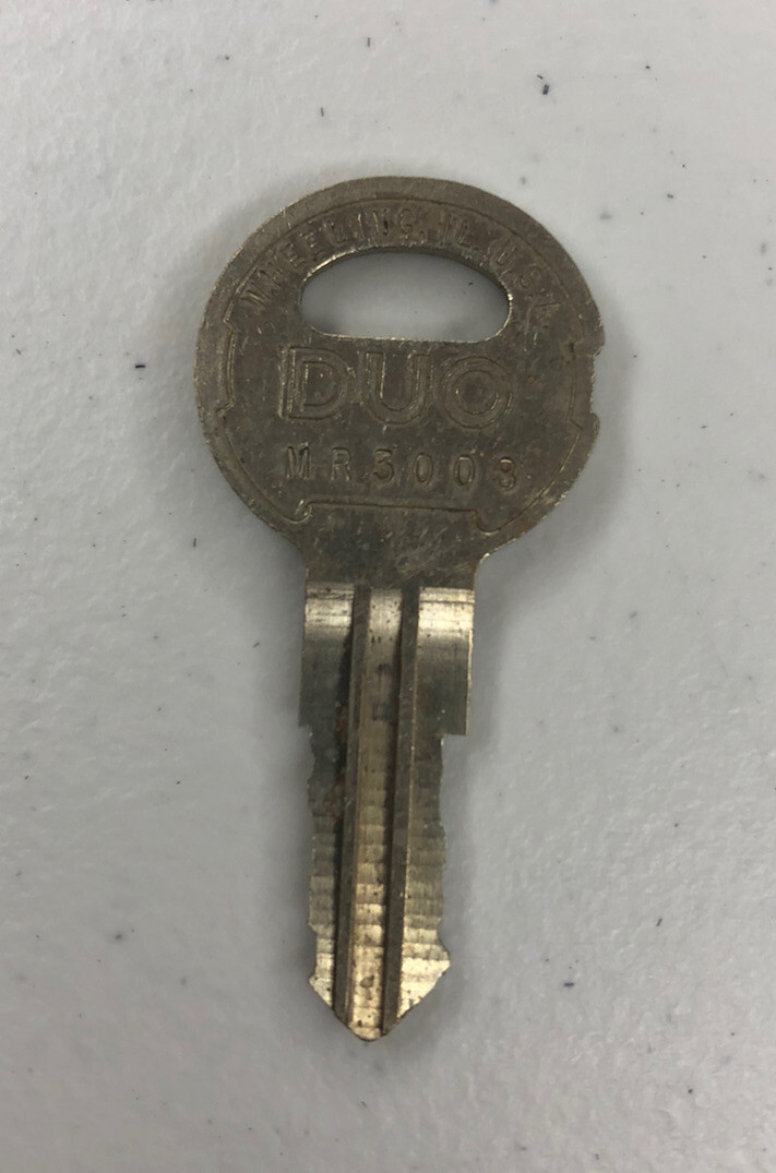 Lot of 5 Vintage The Illinois Lock Co. DUO Keys – MR3008 & MR3029 – Used