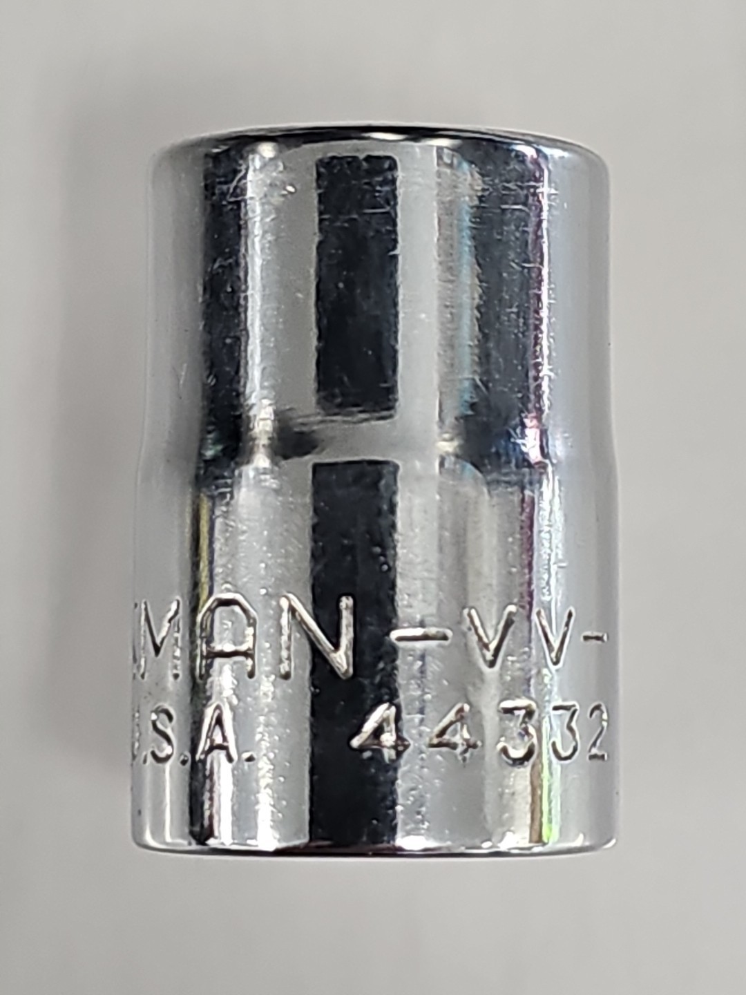 Vintage Craftsman 44332 3/8″ Drive 7/16″ Shallow Well Socket 12 Point -VV-