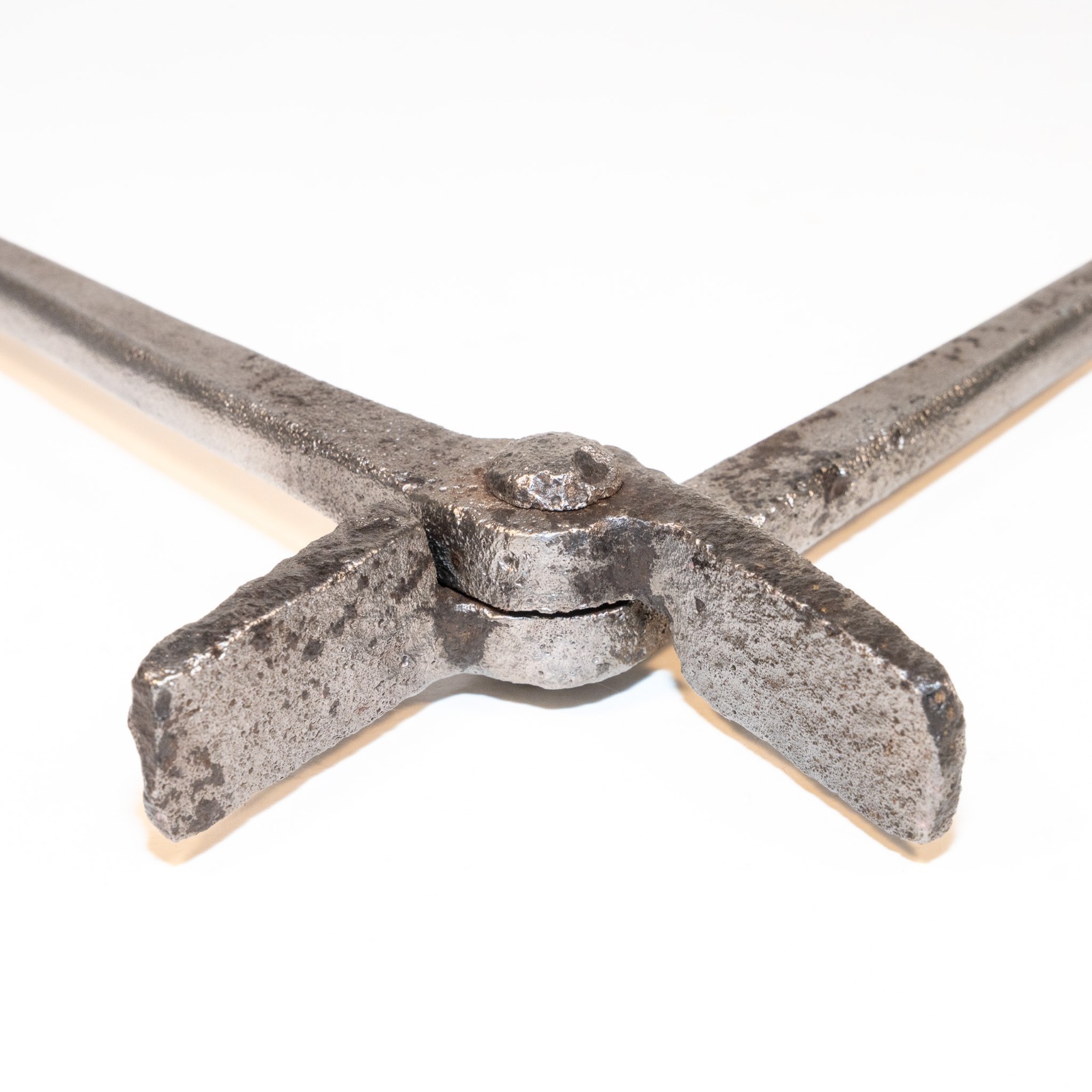 Vintage Unbranded Blacksmith Tongs – Smooth Straight Jaw 20 inch / 2lb 5oz