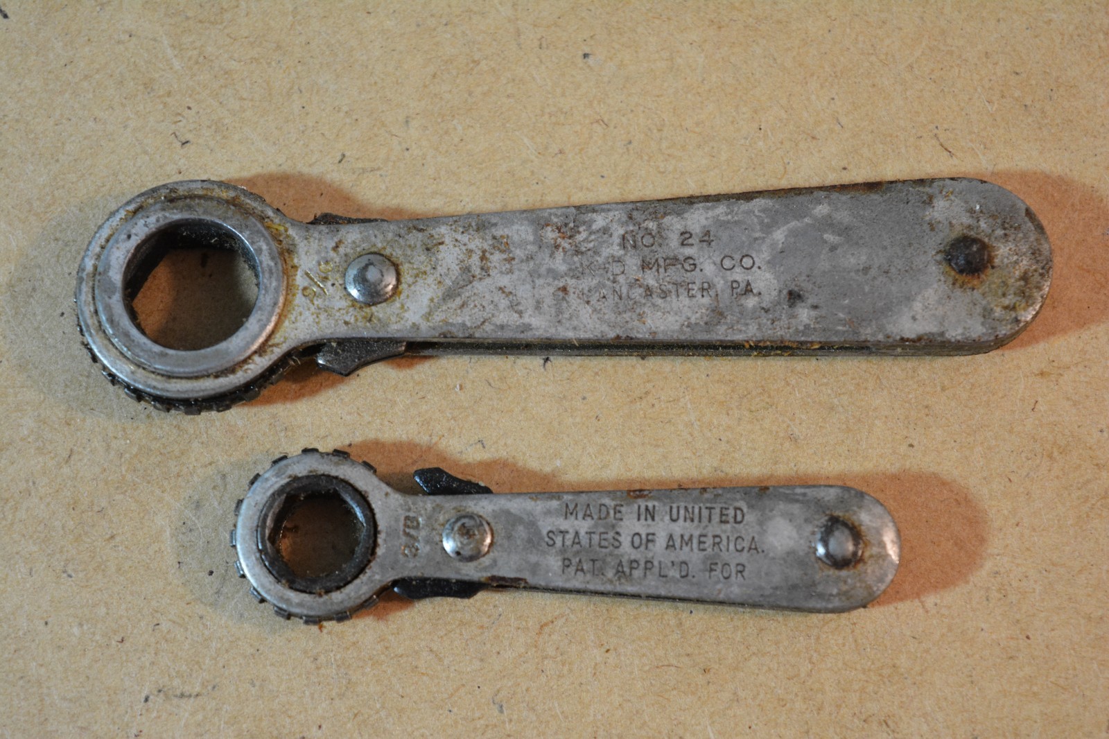 Vtg K-D TOOLS 2 BOX END RATCHETING WRENCHS No. 21 & 24 Made In United States