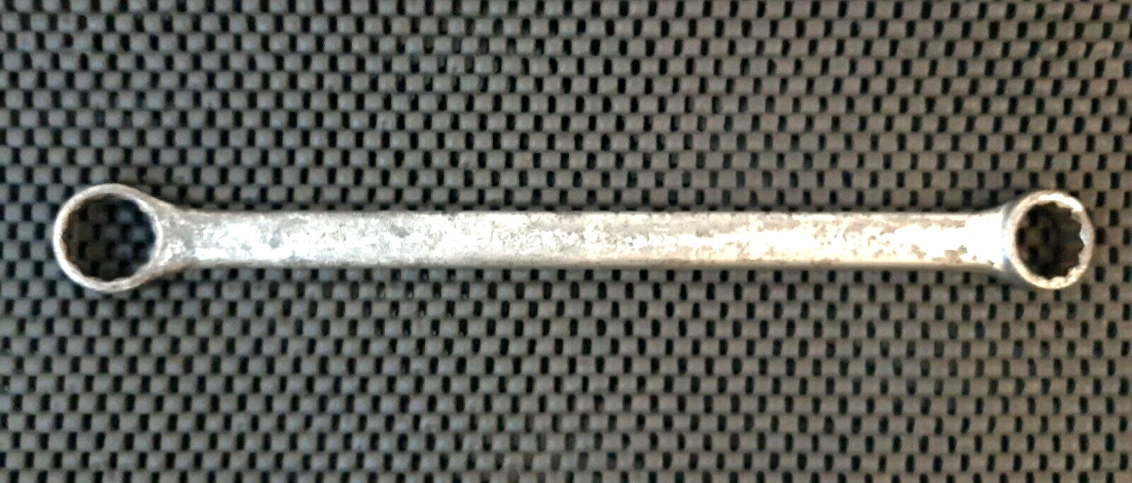 Vintage P&C 5/8″ x 11/16″ Box End Wrench 2522 USA 12 Point 9 1/2″ Long