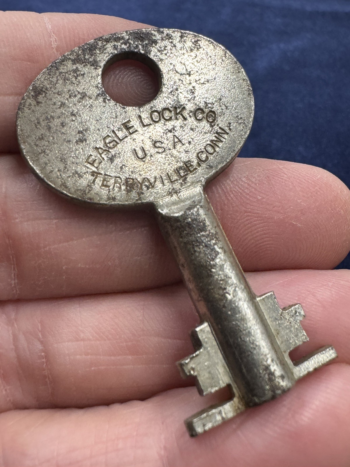 🌿 🗝️ Vintage Antique EAGLE LOCK CO Double-Bit Hollow Barrel Skeleton Key #13A3