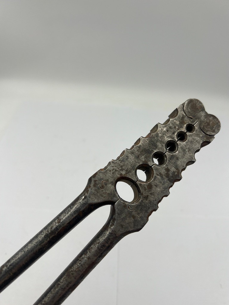 Vintage 6 Crimp Size Forged Steel Fence Wire Crimping Tool Crimp 132-15 USA